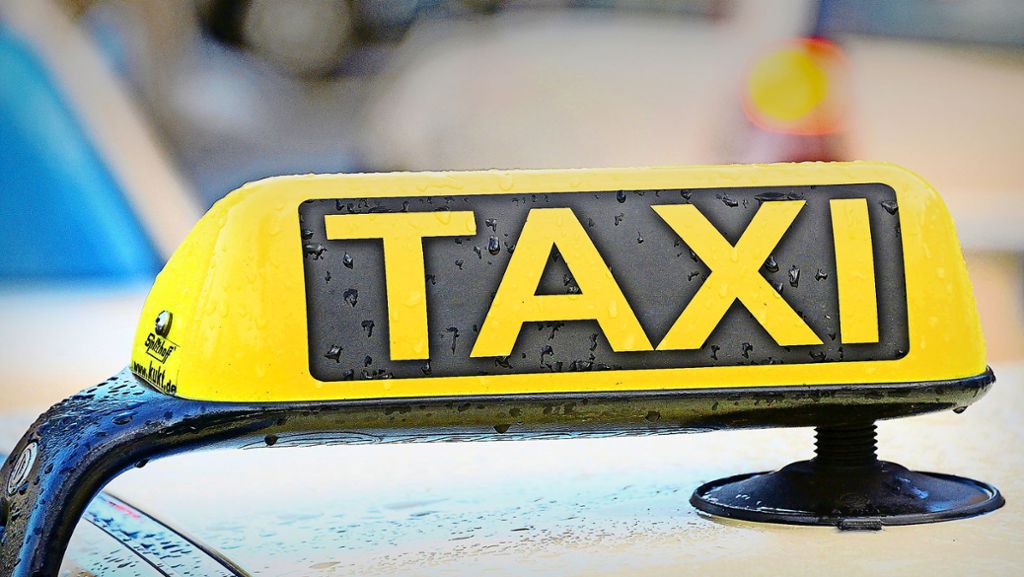 Stuttgart: Trickbetrüger machen Taxifahrer zu Komplizen