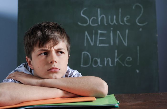 „Hilfe, mein Sohn (15) will nicht mehr in die Schule gehen!“