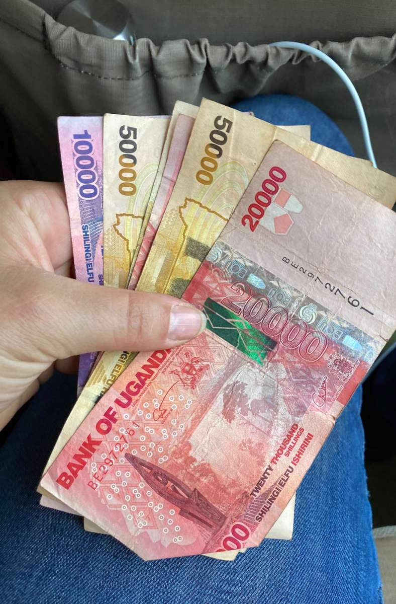 In Uganda wird man schnell Millionär: Ein Euro entspricht 4184,16 Uganda-Schilling (UBX). Eine Million UBX sind rund 240 Euro.