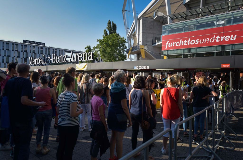 Rund 40 000 Menschen sind nach Bad Cannstatt gepilgert, um die Rolling Stones zu sehen.