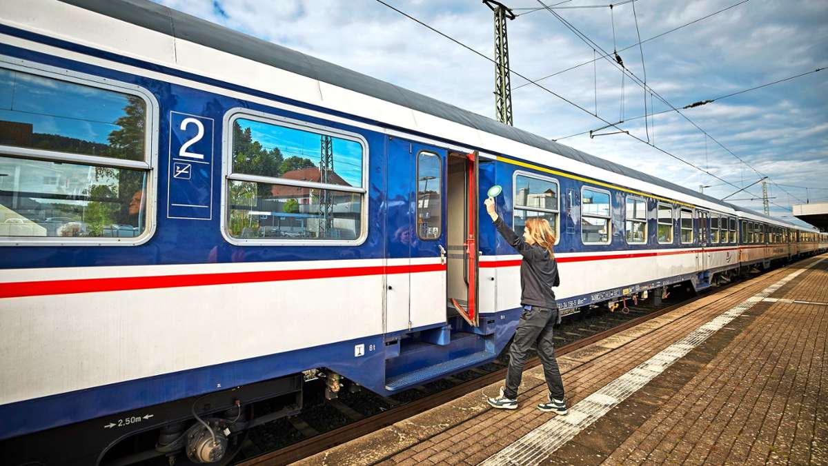 Bahn-Ersatzverkehr   im Rems-Murr-Kreis: So nostalgisch fühlt sich die Retro-Zugfahrt ab Waiblingen an