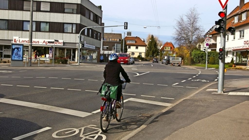 Straßenarbeiten in Möhringen: Straßensanierung per Hubschrauber
