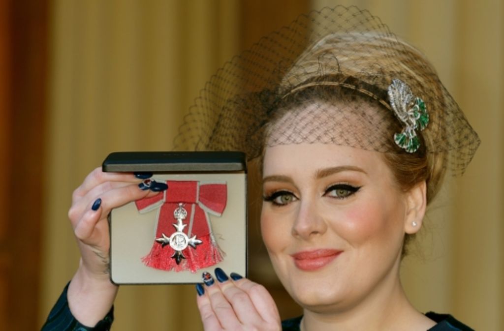 "Member of the British Empire" mit nur 25 Jahren - die Sängerin Adele sprengt einmal alle Rekorde.