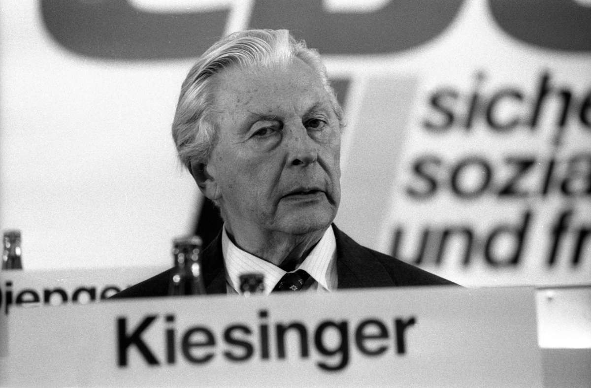 Kurt Georg Kiesinger (1969): Der Rechtsanwalt und Ministerpräsident von Baden Württemberg Kurt Georg Kiesinger war von 1966 bis 1969 dritter Bundeskanzler der Bundesrepublik Deutschland. Er schmiedete die erste große Koalition mit der SPD, konnte sein Amt bei den Bundestagswahlen 1969 aber nicht gegen seinen Vizekanzler und Außenminister Brandt verteidigen.