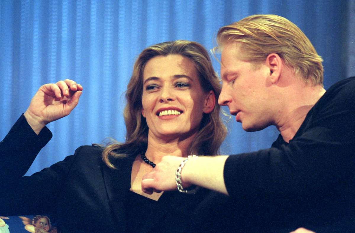 1999: Die Schauspieler Barbara Rudnik und Ben Becker amüsieren sich köstlich. Foto: