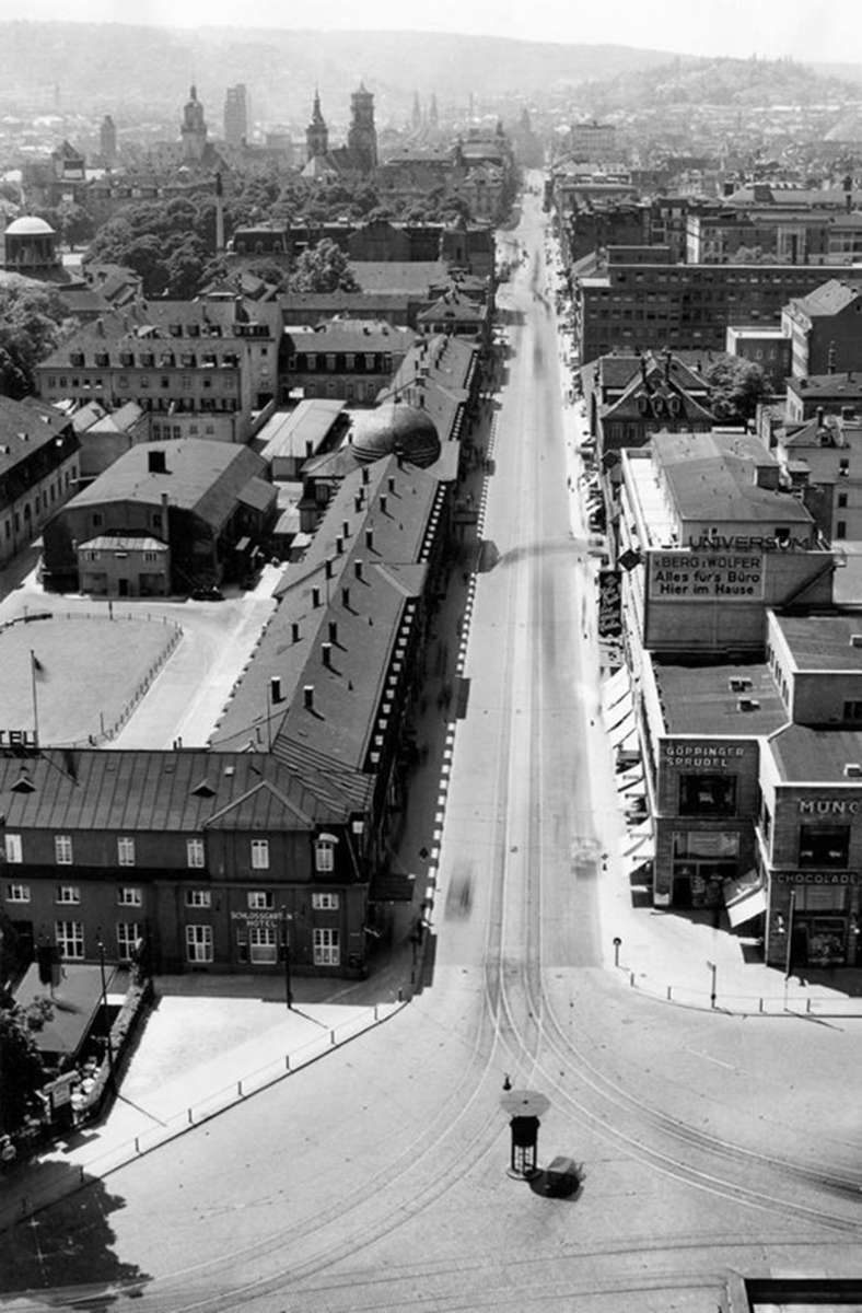 Blick vom Bahnhofsturm auf die Königstraße in den 1930ern.