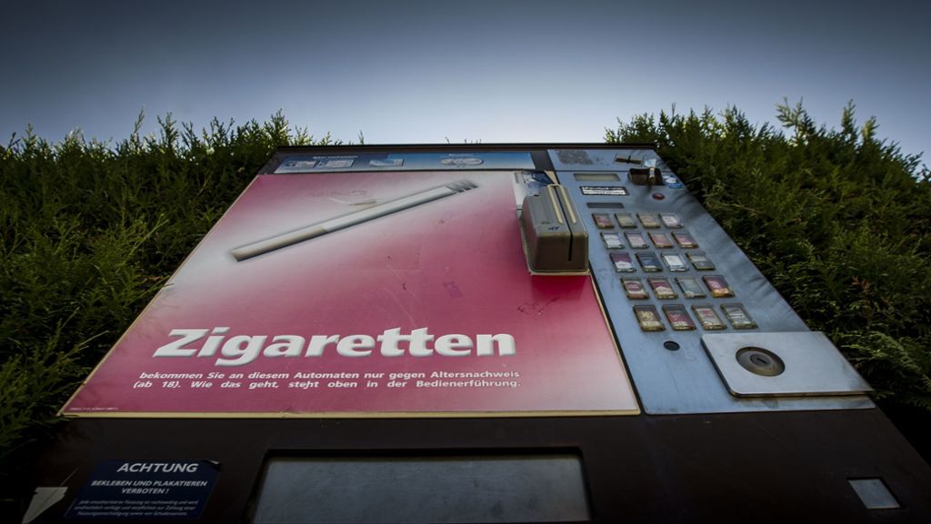  Beute im Wert von mehreren tausend Euro machen Diebe mit geplünderten Zigarettenautomaten auf einer Tour im Landkreis Esslingen. 