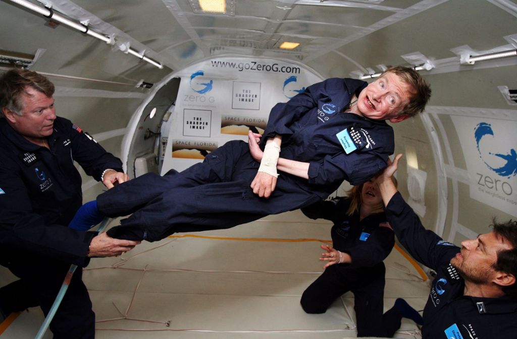 Frei von allen Zwängen der Krankheit: Bei einem Parabelflug schwebt Hawking. Er zeigte sich danach begeistert: „Es war unglaublich. Das hätte immer so weitergehen können“.