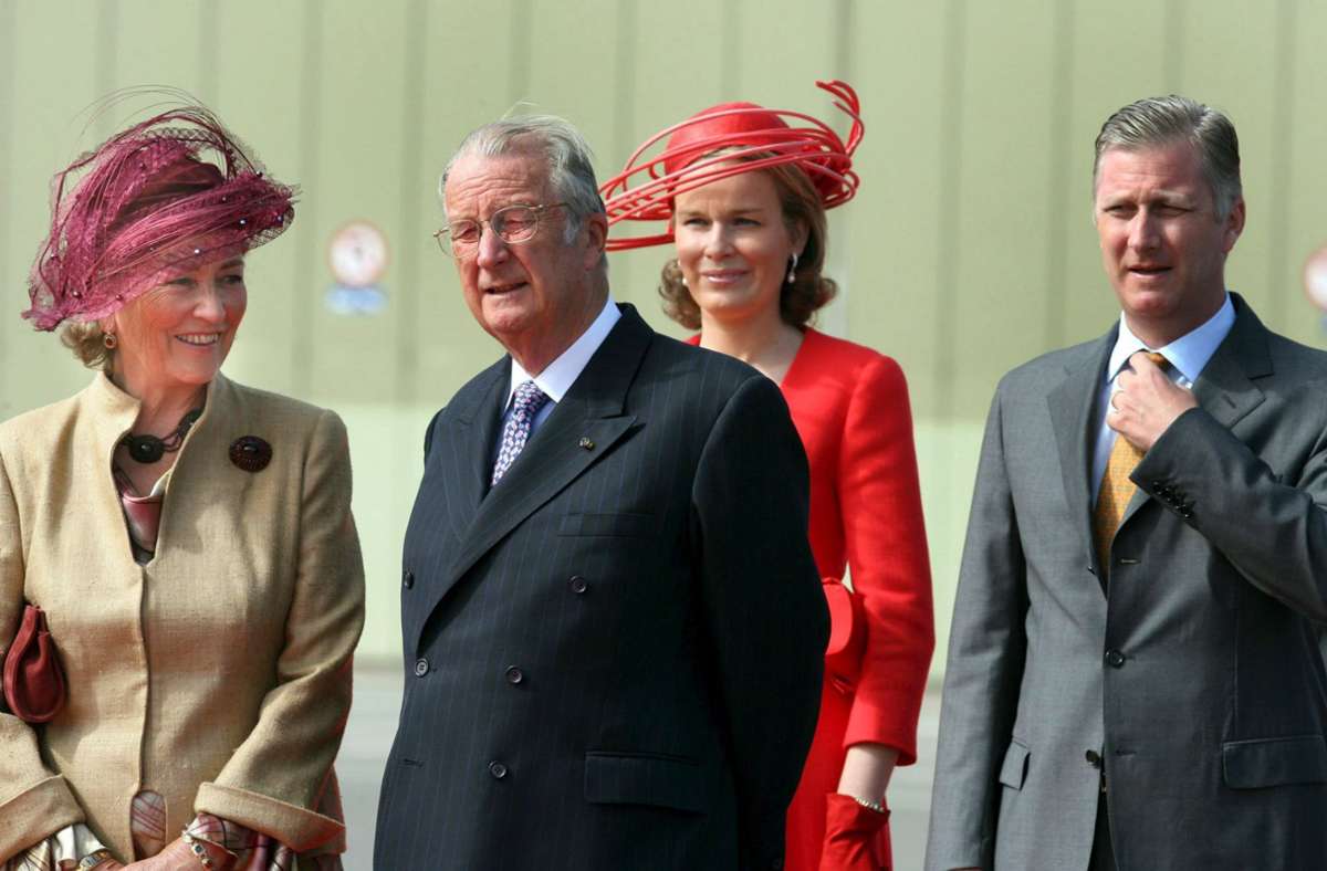 Belgische koningin Paola: koninklijk leven in een gouden kooi – Panorama