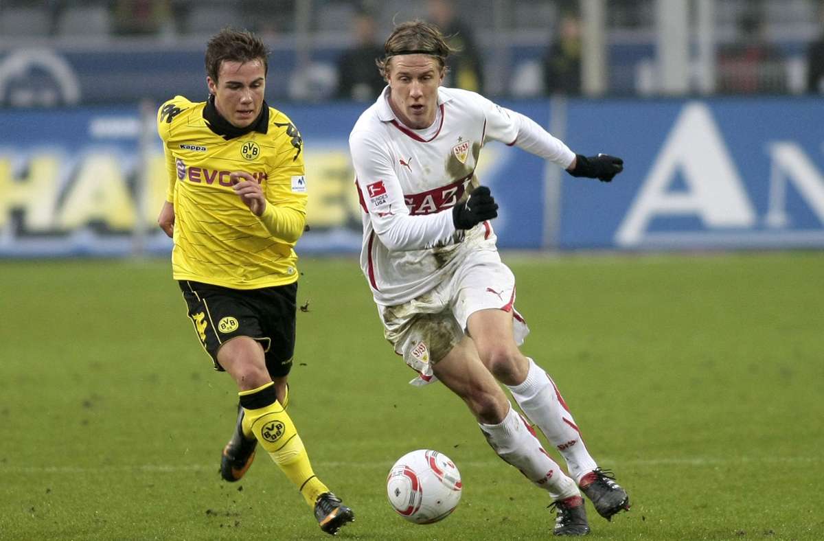 Sven Schipplock wechselte 2008 von Reutlingen zur zweiten Mannschaft des VfB. In der Saison 2010/11 erzielte er für die Profimannschaft der Schwaben in der Bundesliga und in der Europa League jeweils einen Treffer. Anschließend wechselte Schipplock nach Hoffenheim und blieb dort bis 2015.