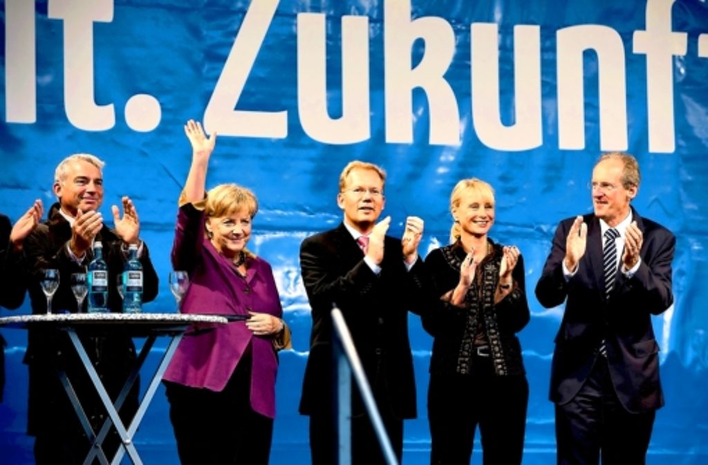 CDU-Wahlkundgebung: Landeschef Thomas Strobel, Kanzlerin Angela Merkel, Kandidat Sebastian Turner, Bundestagsabgeordnete Karin Maag, OB Wolfgang Schuster.