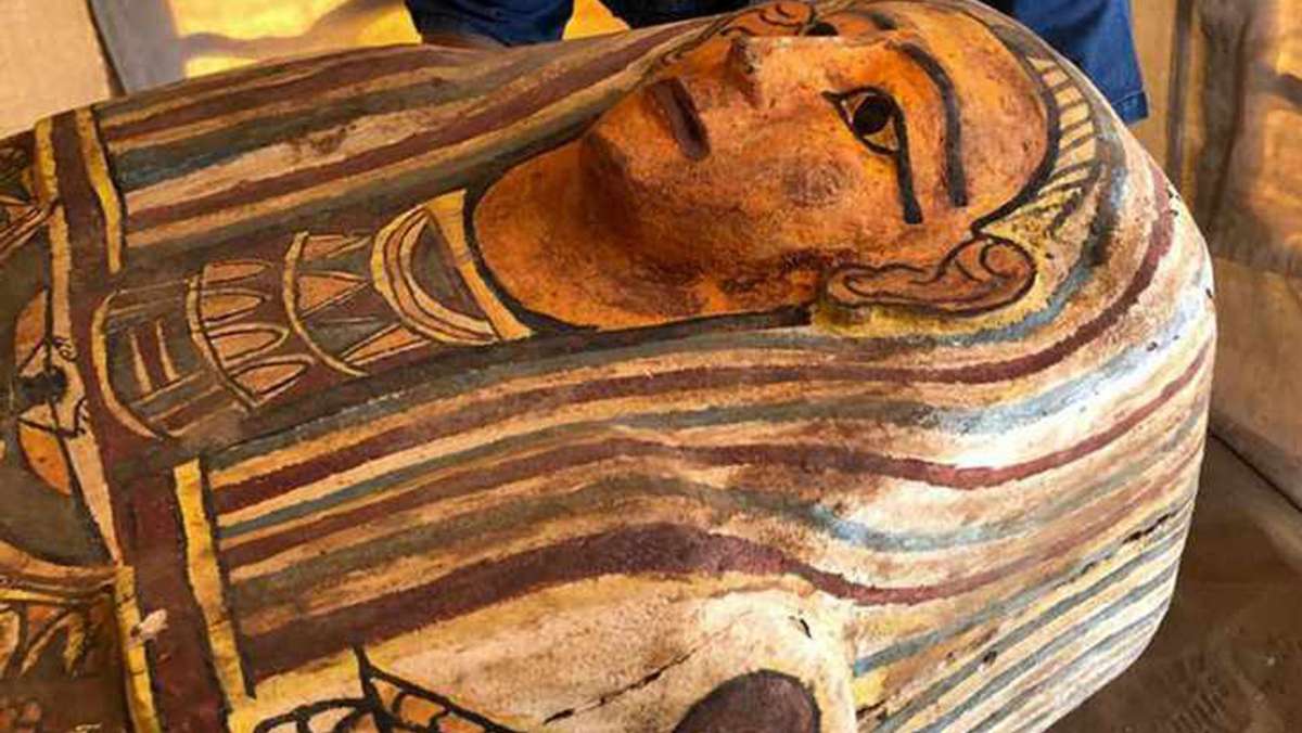  Sakkara ist eine der bedeutendsten altägyptischen Ausgrabungsstätte. In der Totenstadt am westlichen Nilufer, 20 Kilometer südlich von Kairo, haben Archäologen jetzt 14 Sarkophage entdeckt. 