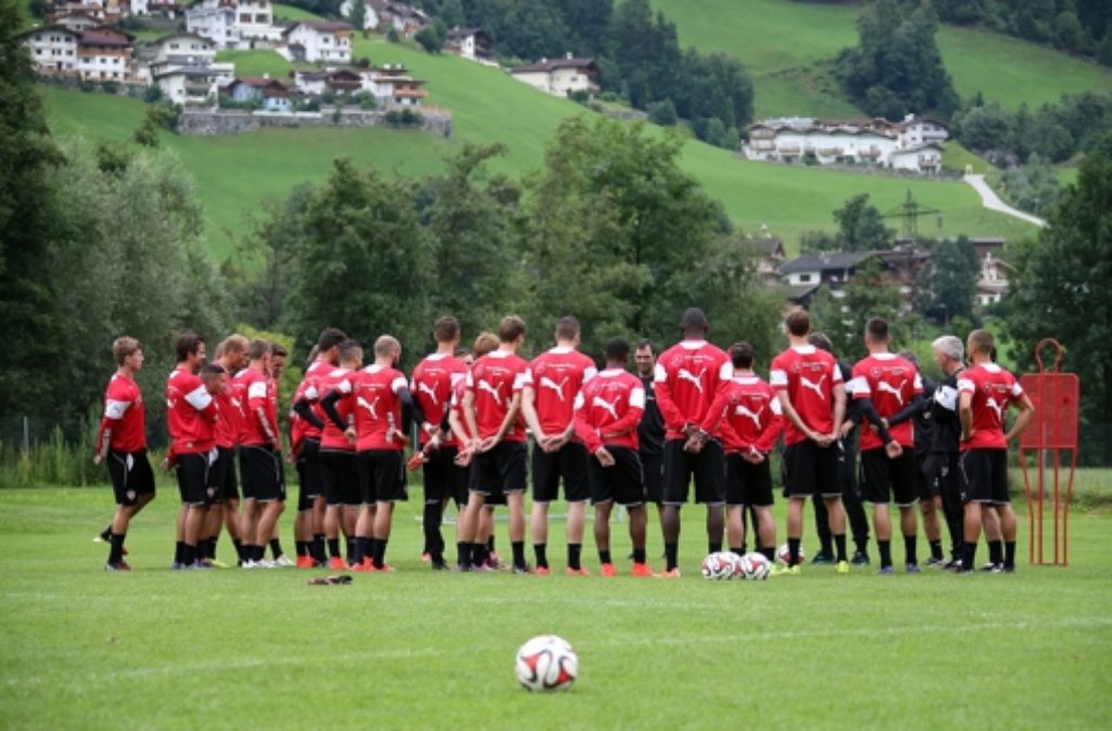 Der VfB Stuttgart ist in Mayrhofen im Zillertal angekommen und bestritt dort am Donnerstag das erste Training.