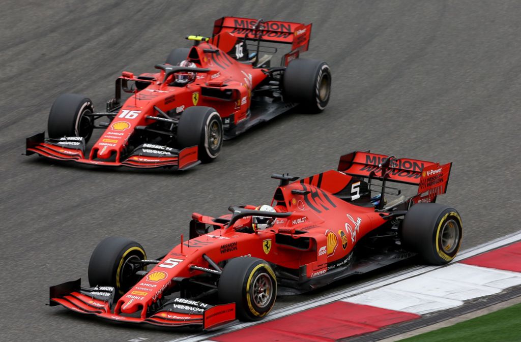 Teamorder bei Ferrari: Charles Leclerc (Nummer 16) muss Sebastian Vettel vorbeilassen.