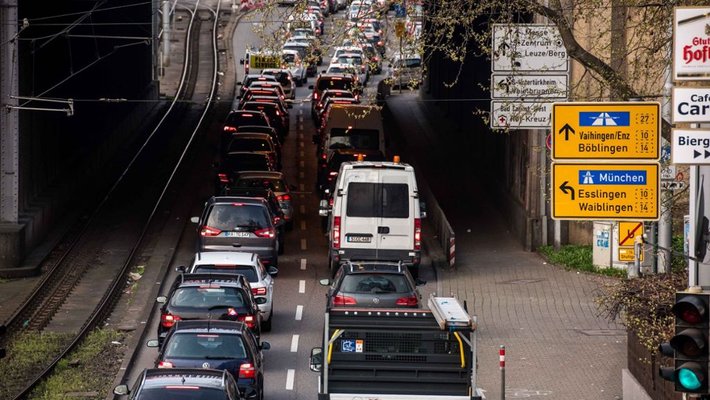 ÖPNV in Stuttgart: Weitere Busstreifen sollen Fahrt beschleunigen