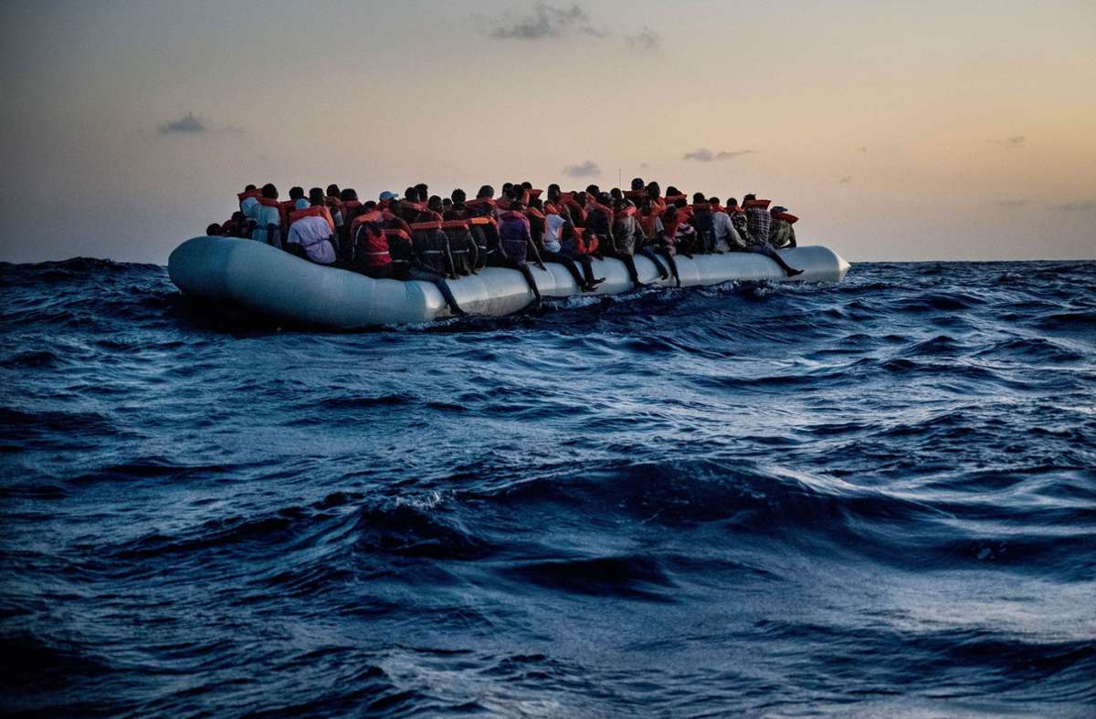 Salvataggio in mare nel Mediterraneo: la dignità umana sembra essere in declino
