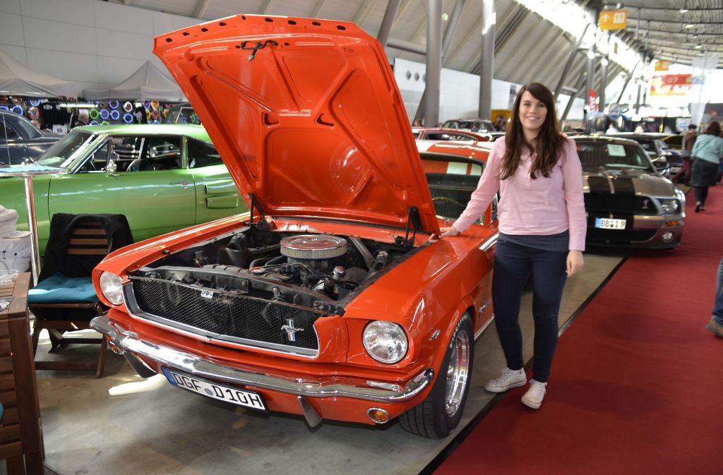 ... zum Beispiel diesen Ford Mustang Fastback Baujahr 1965 mit 200 PS und ...