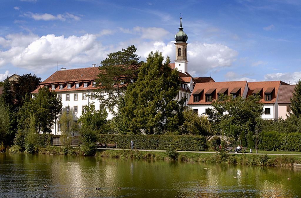 Das Priesterseminar liegt idyllisch am Neckar.