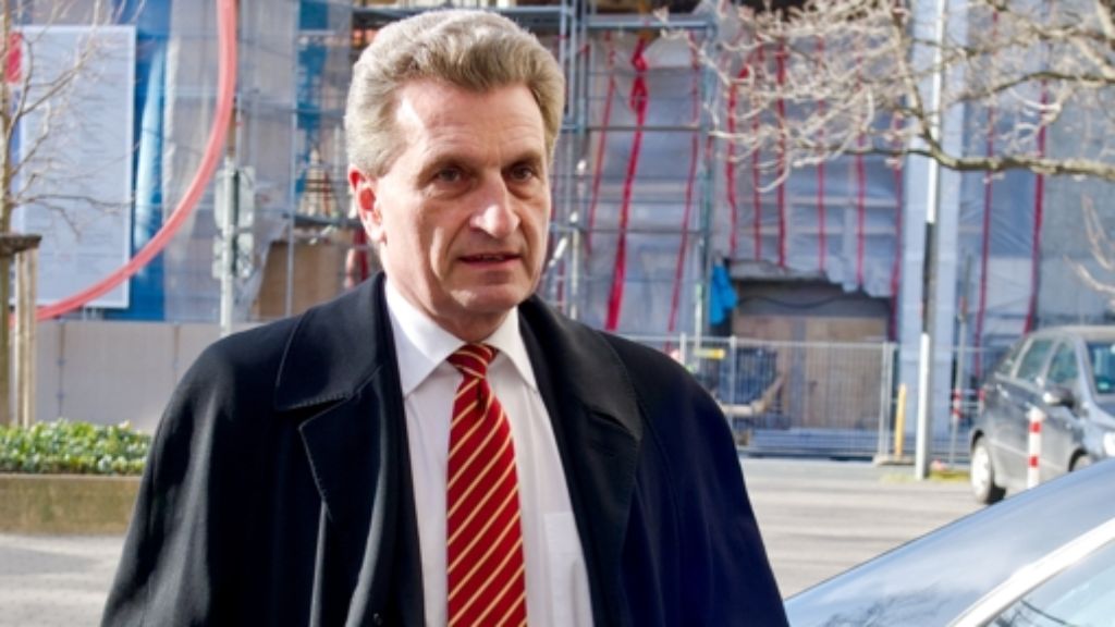  Als Günther Oettinger noch Ministerpräsident von Baden-Württemberg war, plante er zusammen mit Christian Wulff den Nord-Süd-Dialog. Nun war er beim Glaeseker-Prozess als Zeuge geladen. 