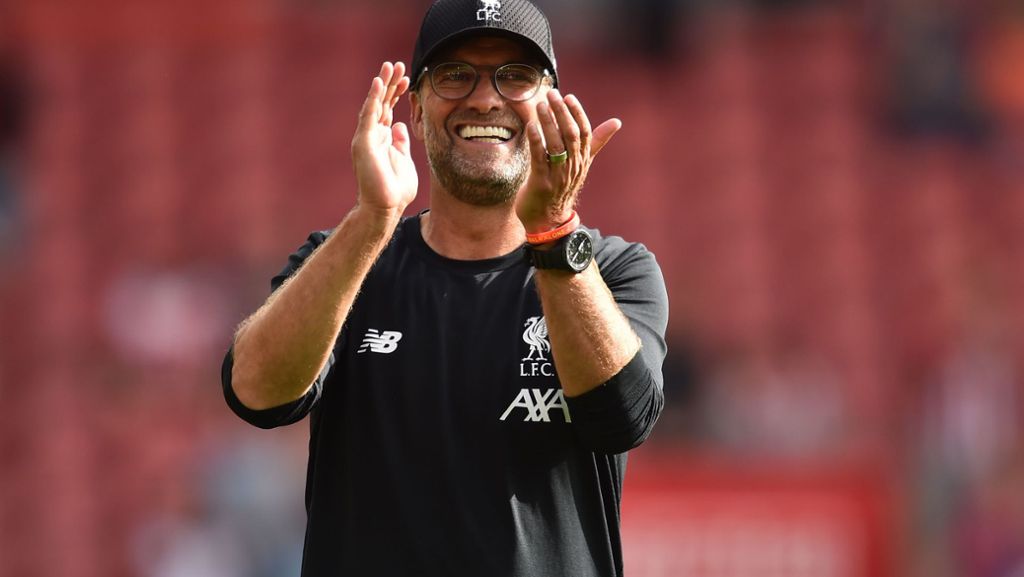  Fußball-Trainer Jürgen Klopp hat seinen Vertrag beim FC Liverpool bis 2024 verlängert. Das teilte der Champions-League-Sieger am Freitag mit. 