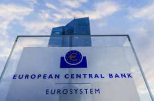 Größte Zinserhöhung seit Euro-Bargeldeinführung
