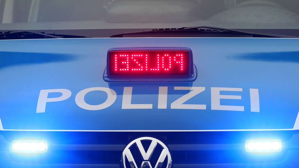 Geisterfahrer im Kreis Esslingen: 91-jähriger Falschfahrer auf der B 313 unterwegs – Zeugen gesucht