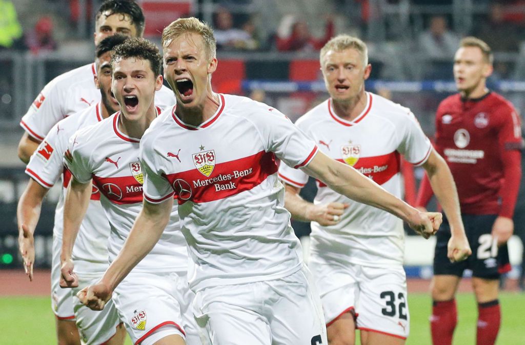 Beim 2:0-Erfolg des VfB Stuttgart in der Hinrunde in Nürnberg erzielte Timo Baumgartl (vorne) sein erstes Bundesliga-Tor. Zudem traf Erik Thommy. Es war der erste Sieg unter dem neuen VfB-Trainer Markus Weinzierl nach drei deutlichen Niederlagen zum Einstand.