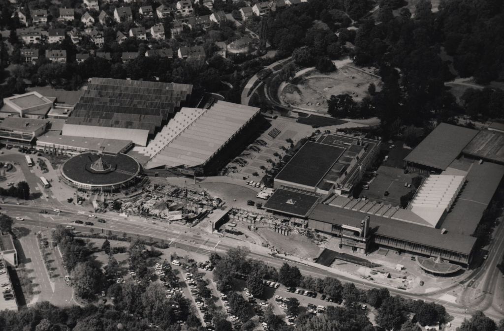 Ein historisches Bild von den Bauarbeiten an der SSB-Endhaltestelle Killesberg Anfang der 1990er Jahre.