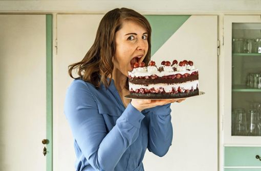 Veganer Genuss: Anna Karle mit einer ihrer Torten Foto: Plantastic Cakes