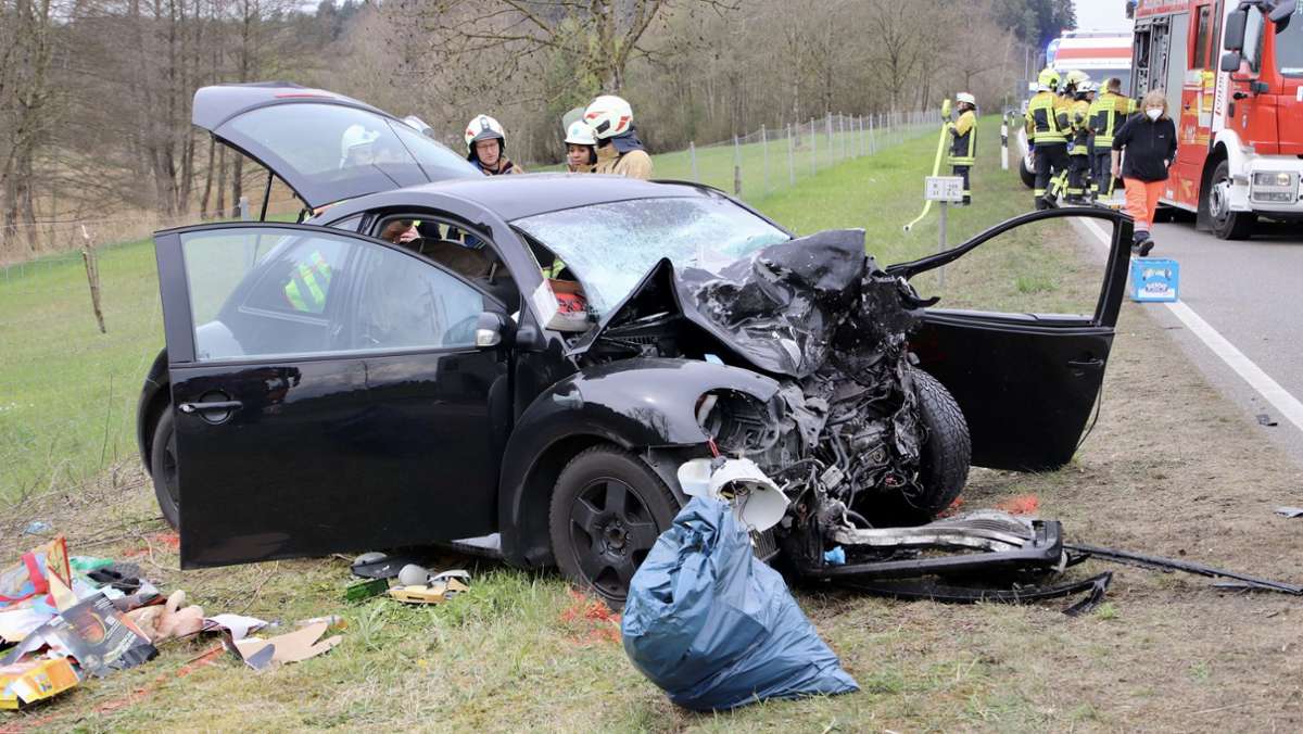 Lindau am Bodensee: Auto stößt mit Wohnmobil zusammen - zwei Tote und drei Verletzte