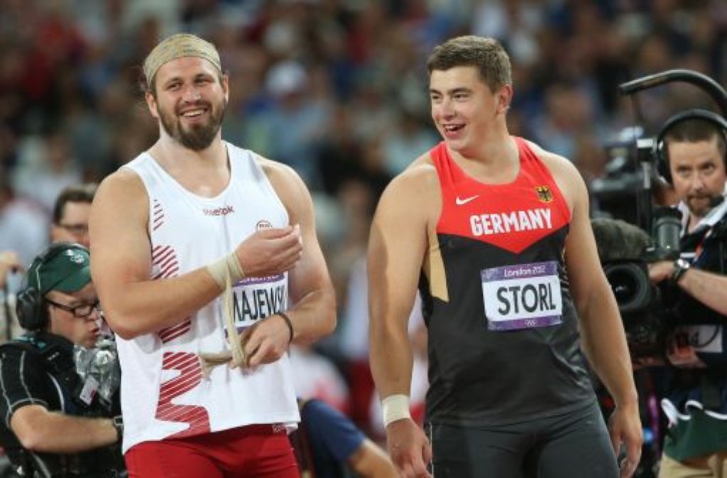 Er musste sich dem Polen Tomasz Majewski (links) geschlagen gegen, der auf eine Weite von 21,89 Metern kam. Storl freut sich schonjetzt auf eine Revanche bei den Spielen 2016 in Rio. "Tomasz hat mir gleich nach dem Wettkampf gesagt, in vier Jahren sei ich dran."