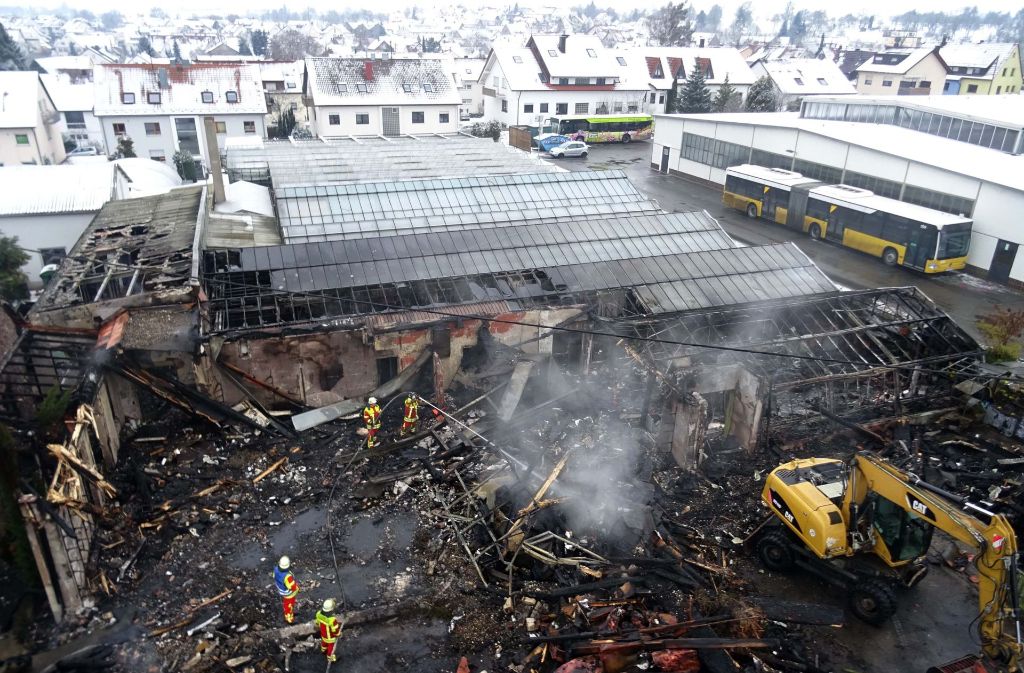 Der Brand einer Gärtnerei in Filderstadt versetzte auch das SSB-Busdepot in Alarmstimmung.