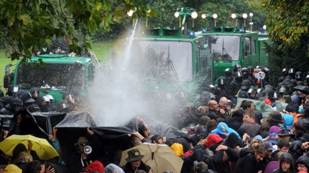 Wasserwerferprozess  in Stuttgart: Gericht will Verfahren gegen Polizeibeamte einstellen