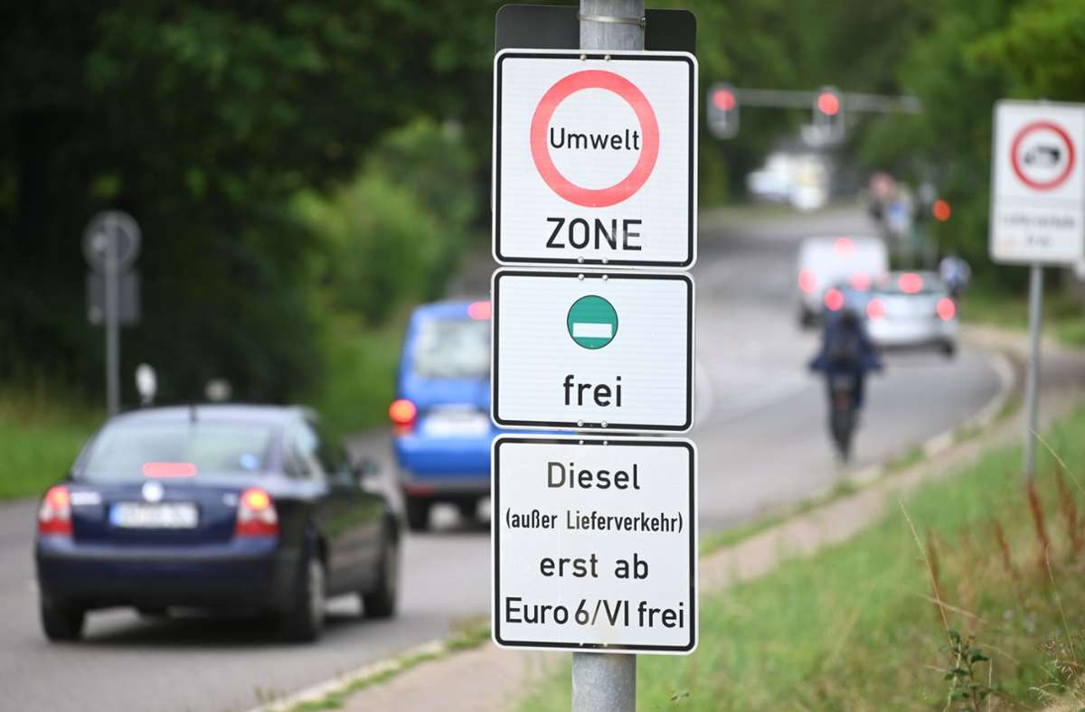 Seit dem 1. Juli gelten die Fahrverbote für Euro-5-Diesel. Foto: dpa/Marijan Murat