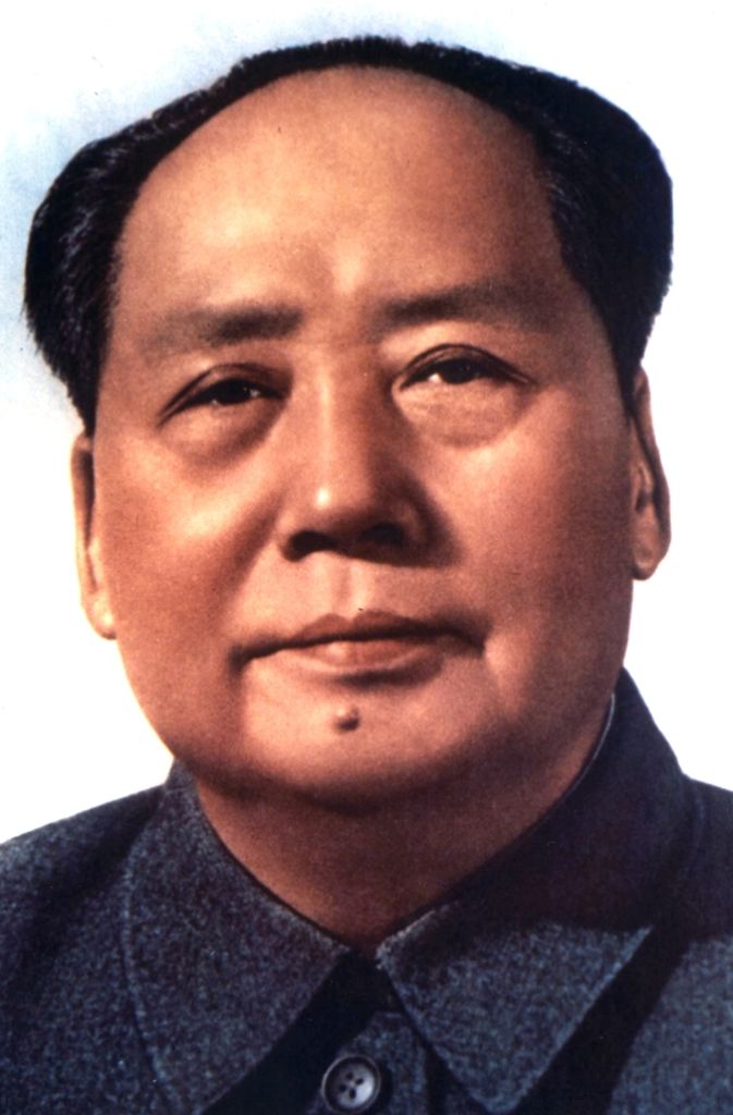 Der Gestalter: Mao Zedong (oder Mao Tsê-tung, 1893-1976) ist der Vater aller Beton-Frisuren. Von 1943 bis 1976 war sein Wort als Vorsitzender der Kommunistischen Partei in China Gesetz. Seine kulturrevolutionäre Wellen-Frisur machte bei linken Führern Schule (siehe Kim-Jon-il und Kim Jong-un).