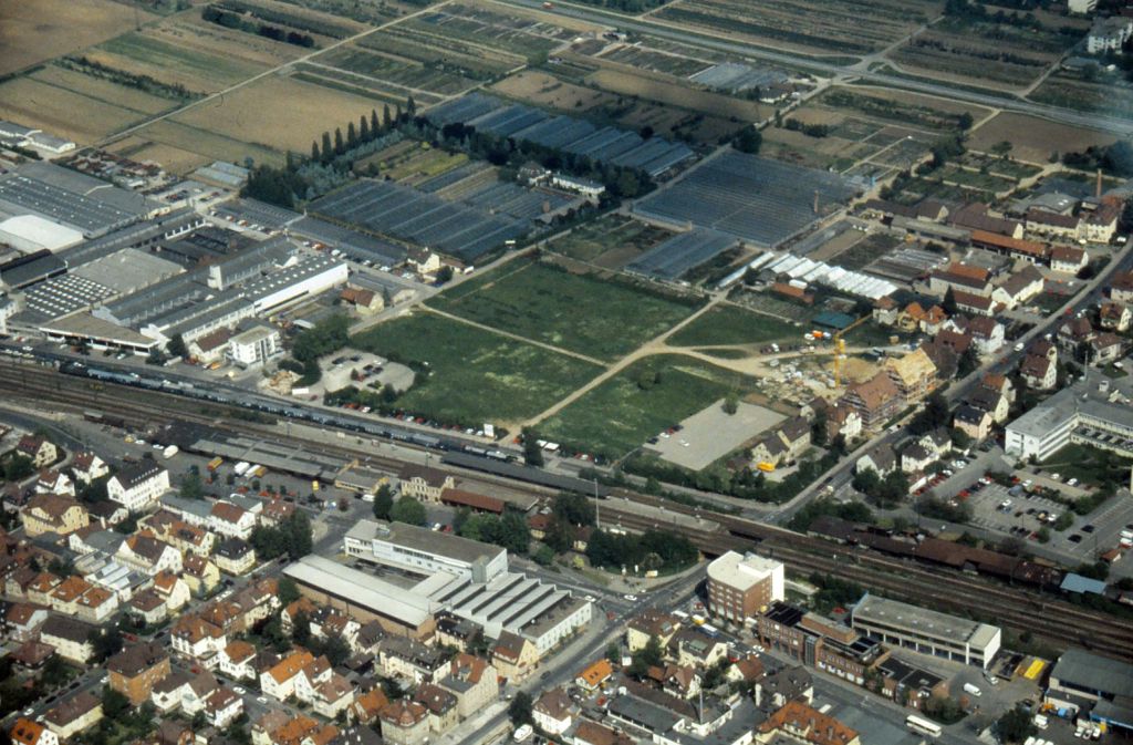 Luftbild vom Raiffeisenplatz aus dem Jahr 1993.