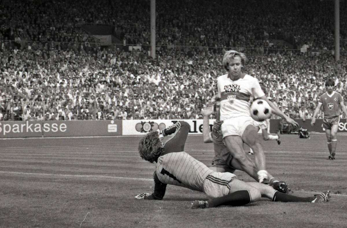 Dan Corneliusson ging nur ein Jahr für den VfB auf Torejagd. In seiner einzigen Saison wurde der Schwede 1984 Deutscher Meister.