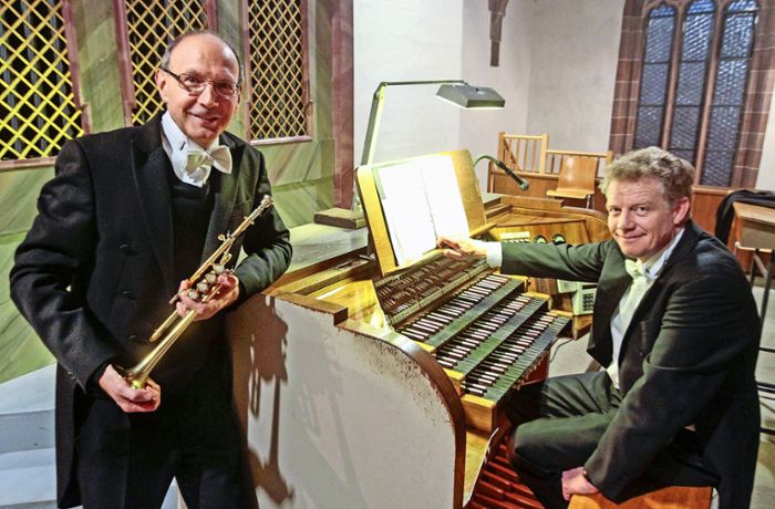 Sprudelnde Fontänen mit Trompete und Orgel