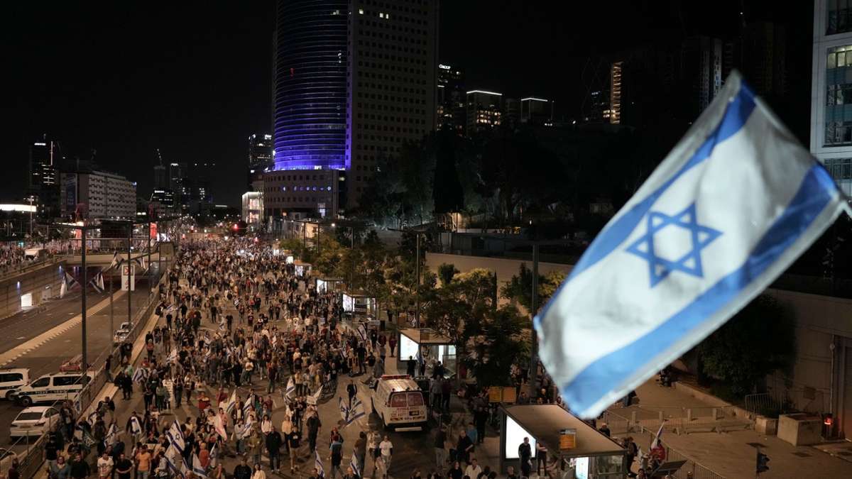 Nahost: Tausende Israelis gegen Netanjahu-Regierung auf der Straße
