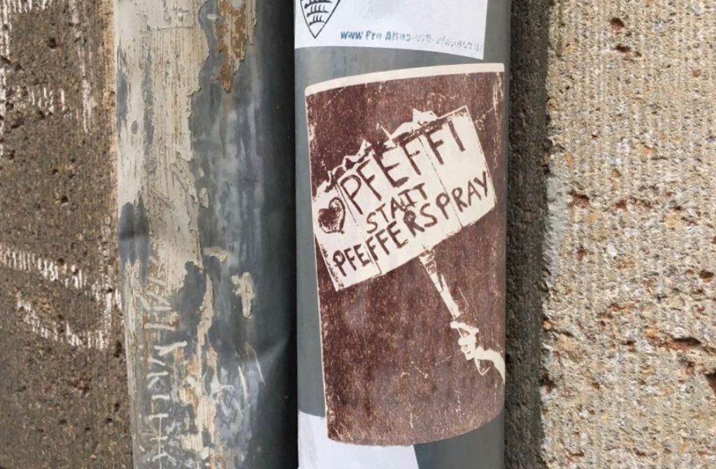 ...aber nicht mit Gewalt, sondern lieber mit "Pfeffi statt Pfefferspray".(In Stuttgart-West)