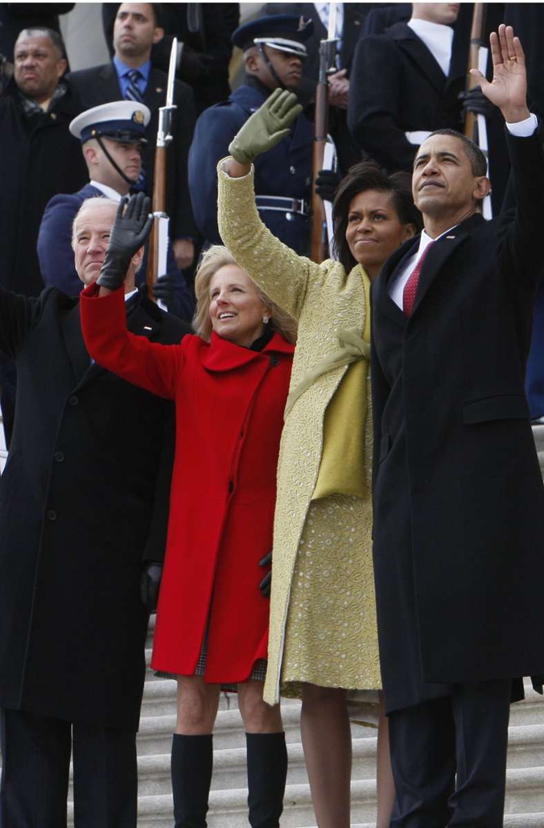 Im Januar 2009 wird Obama auf den Treppen des Kapitols in Washington vereidigt.