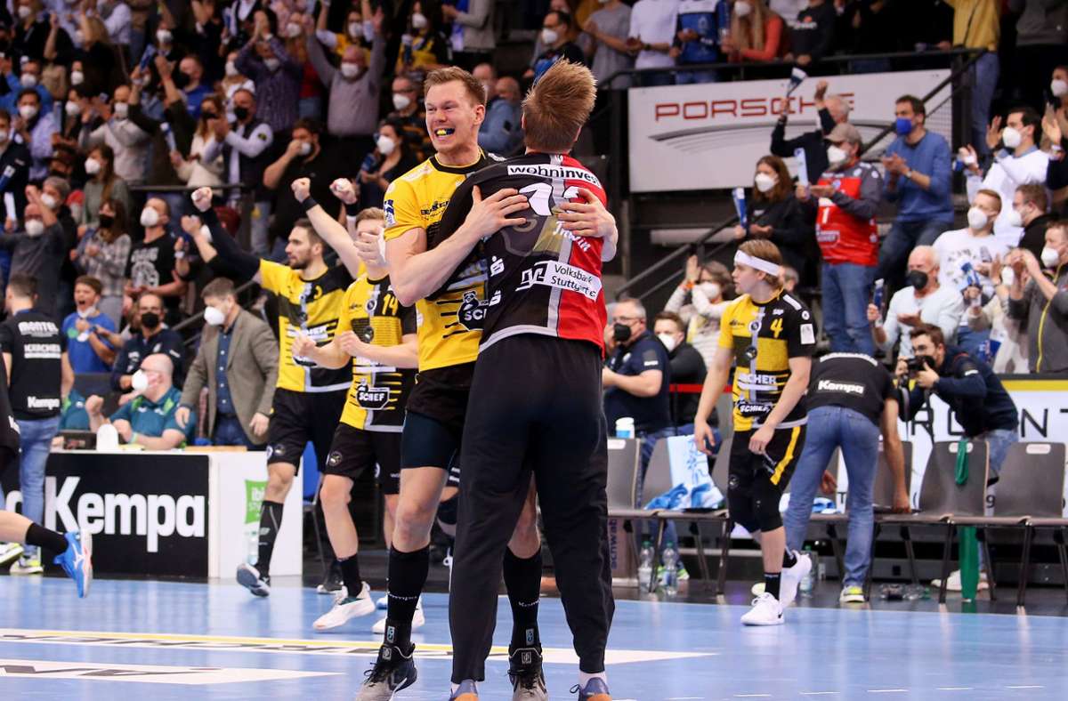 Die Schweden Adam Lönn und Tobias Thulin bejubeln den fünften Saisonsieg.