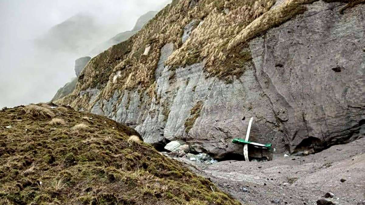 Nepal: Nach Flugzeugabsturz: Leichen im Himalaya gefunden