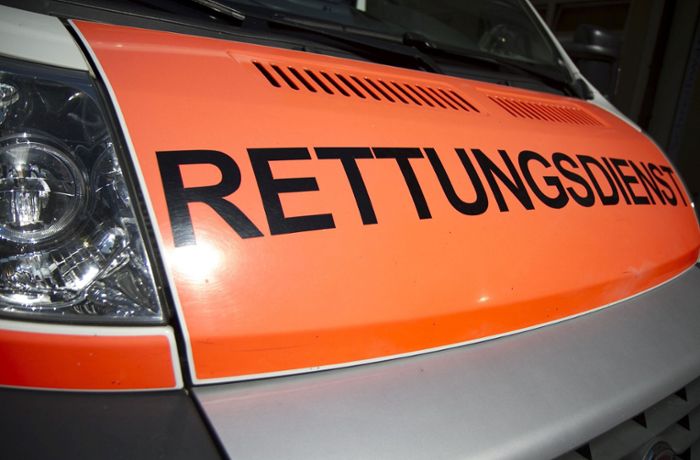 Unfall in Böblingen: Radfahrer kollidiert mit Auto