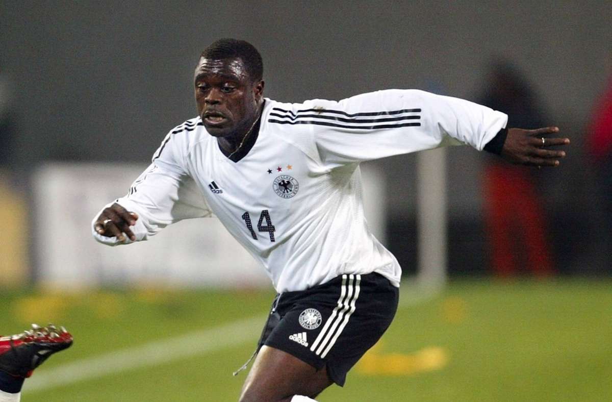 Gerald Asamoah kam in Ghana zur Welt und mit zwölf Jahren nach Deutschland. 2001 wurde der Stürmer Deutscher und fortan festes Mitglied der Nationalmannschaft. Bis heute macht sich Asamaoah für Integration stark.