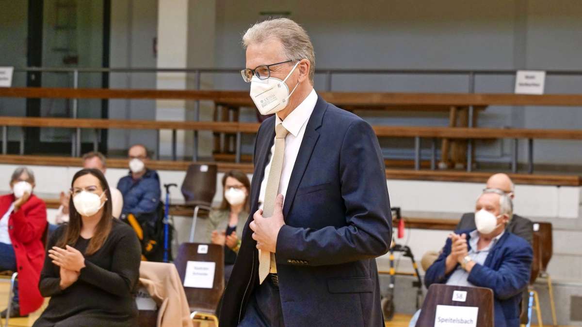 Spannende Wahl in Heimsheim: Mit 54 Prozent: Jürgen Troll bleibt im Amt
