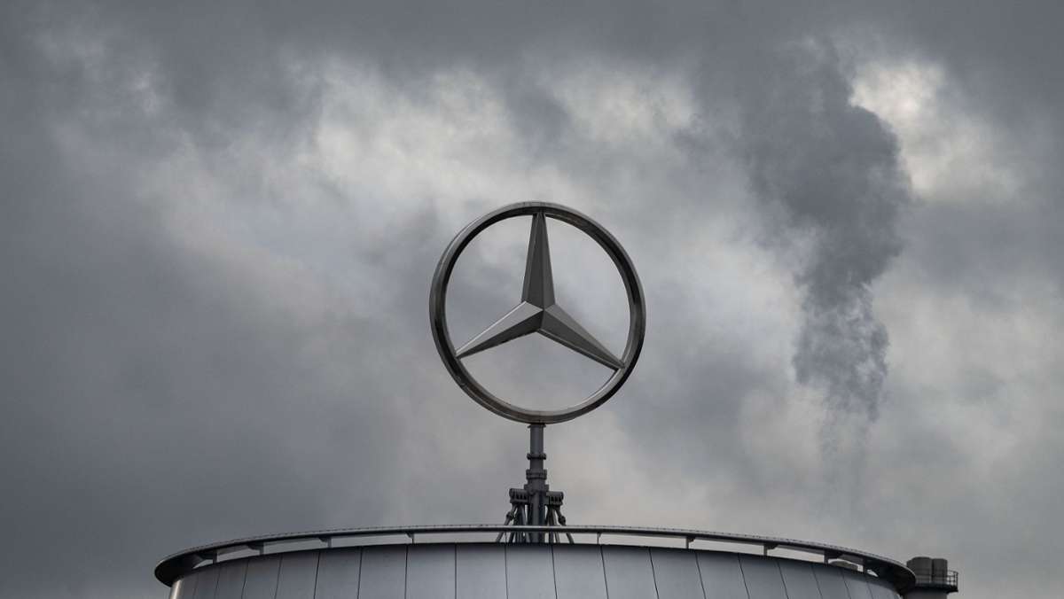 Musterkläger im Dieselskandal: 70.000 Euro Verlust –   Anleger Lukas Delp geht gegen Daimler vor