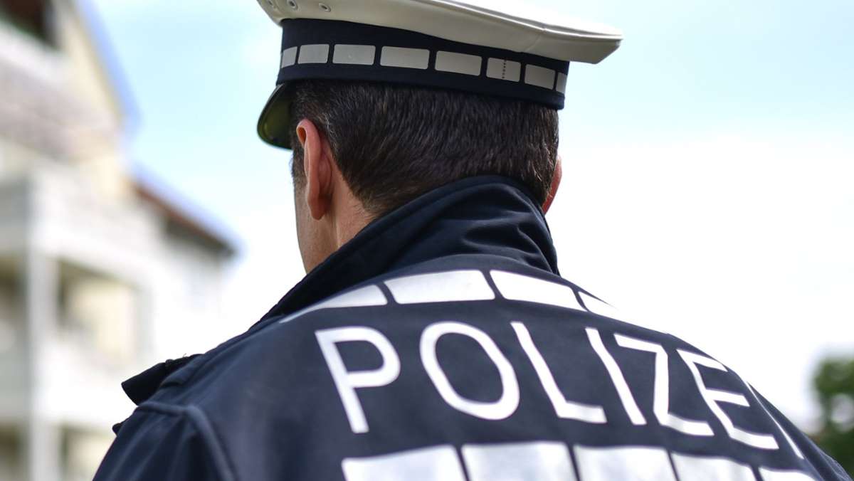 Vorfall in Stuttgart: Unbekannte werfen an Gymnasium mehrere Scheiben ein