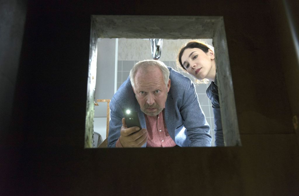 Klaus Borowski und Sarah Brandt bringen Licht ins Dunkel. Foto: NDR