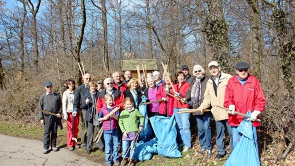 Feuerbacher Höhenweg: Wer suchet, der findet: Von Autoreifen bis Ziersträucher